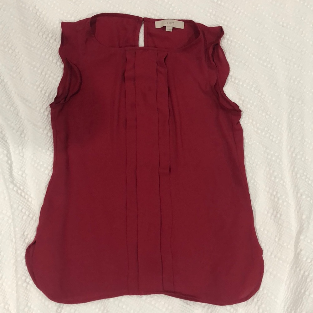 Dark red sleveless blouse